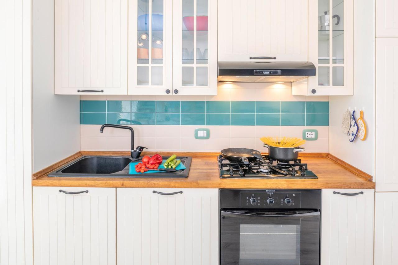 Villa Rosetta & Romeo Family Apartment Костермано Экстерьер фото